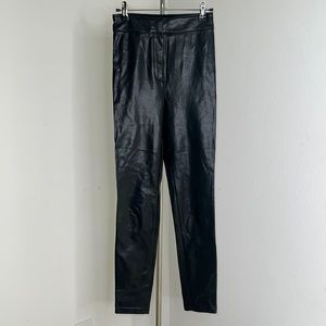 🔹 Aritzia Babaton Vegan Leather Pants
